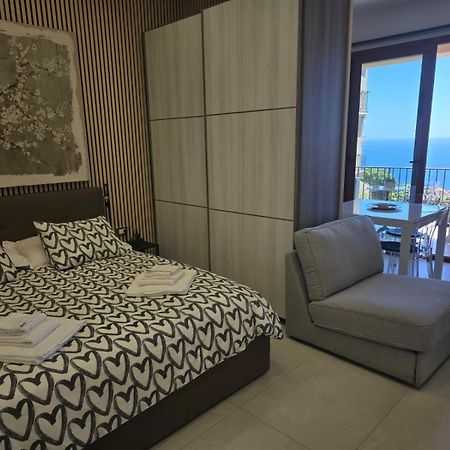 הוילה טאורמינה Zen Orlando House מראה חיצוני תמונה