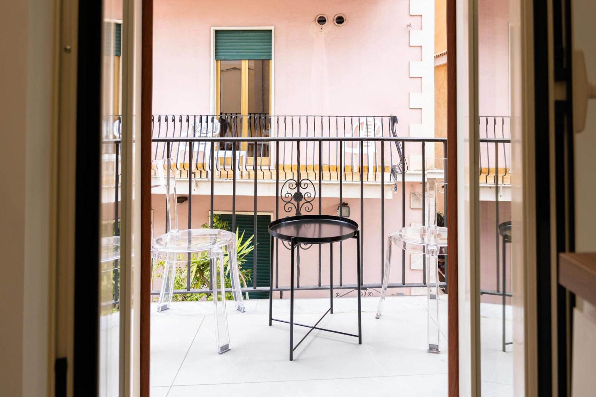 הוילה טאורמינה Zen Orlando House מראה חיצוני תמונה